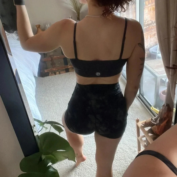 Til You Collapse Essential‎ sports bra black size medium  Black Leopard print - Picture 8 of 9